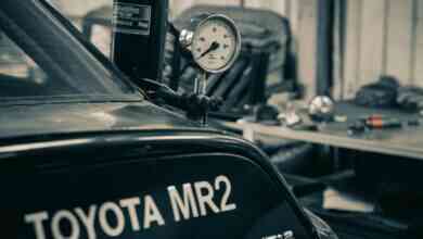 Toyota MR2 lastik basıcı